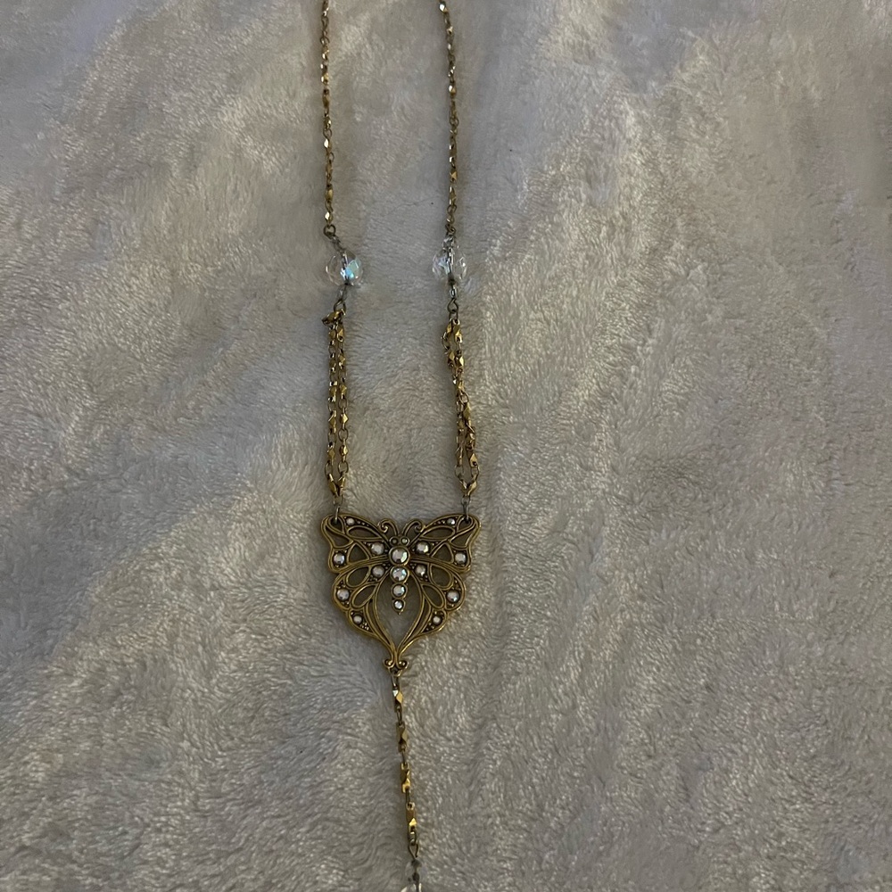 Elegant Gold Butterfly Pendant Necklace